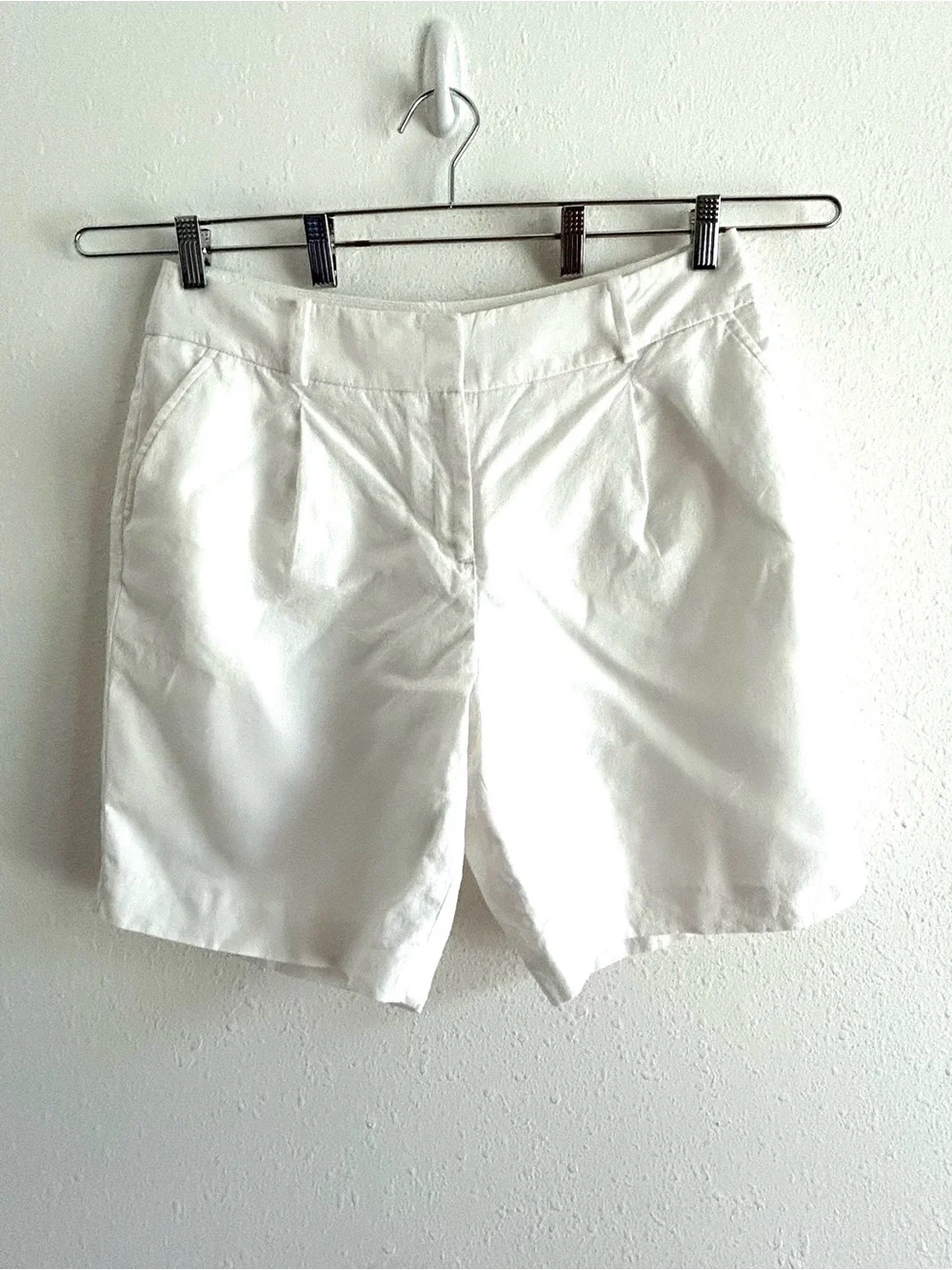 Talbots Linen Shorts Bermuda Women's Size 10 White Lined Preppy Classic